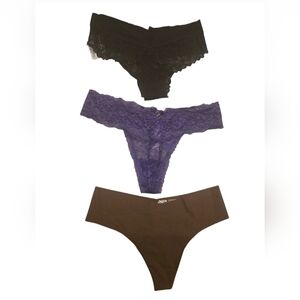 Victoria's Secret No Show Thongs Set of 3 in Size M NWT